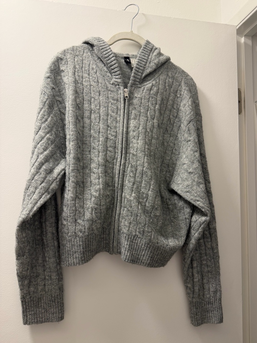 Cable knit gray zip up sweatshirt